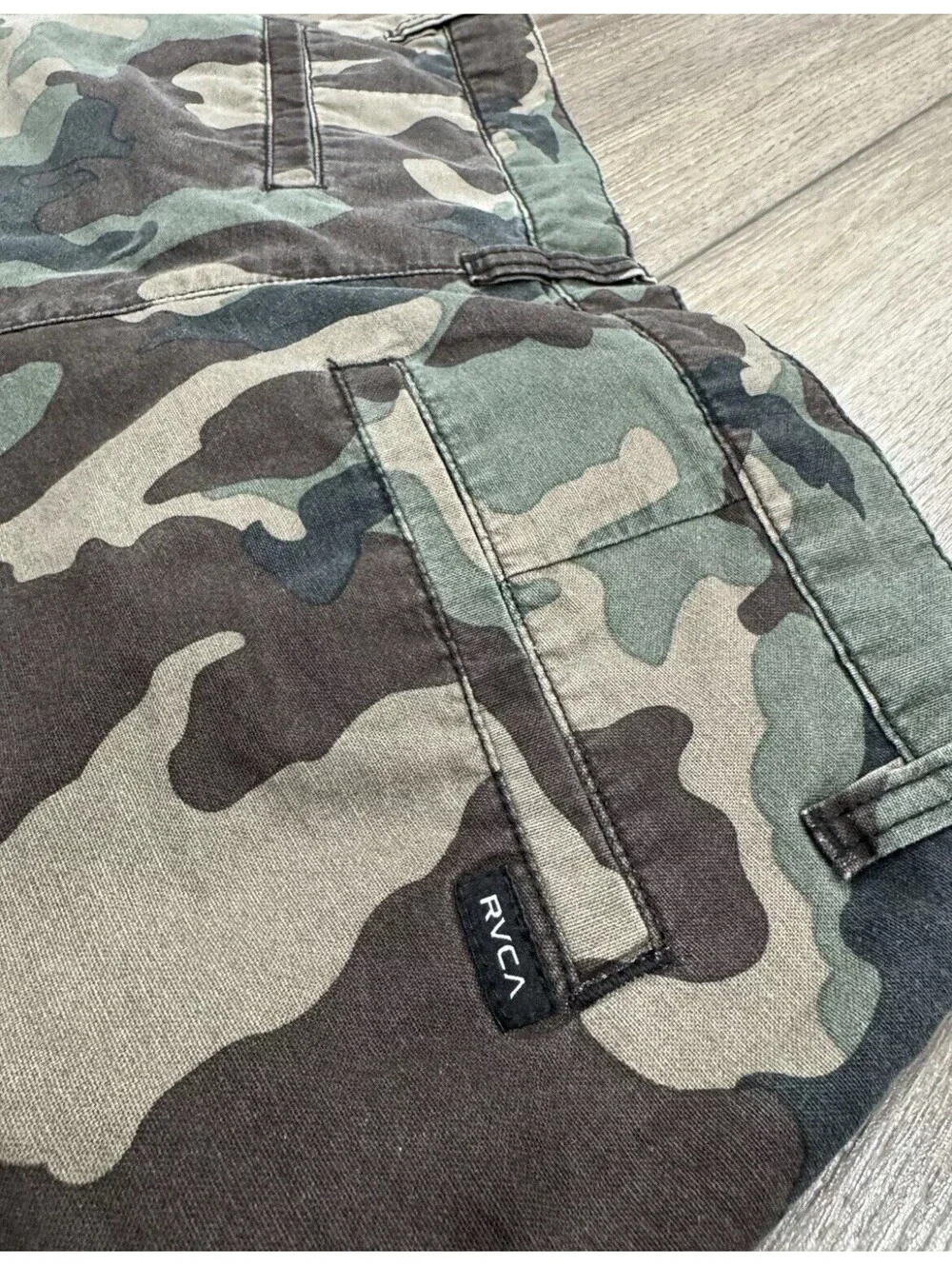 RVCA Camouflage Chino Shorts Men’s 30 Camo American Casual Skater